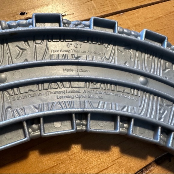 Thomas & Friends Take Along Tracks Lot - Picture 7 of 8